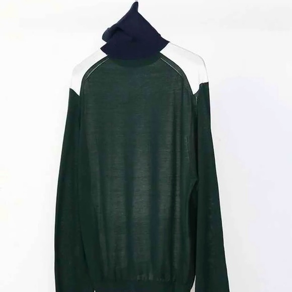 Sweater - Picture 3 of 6